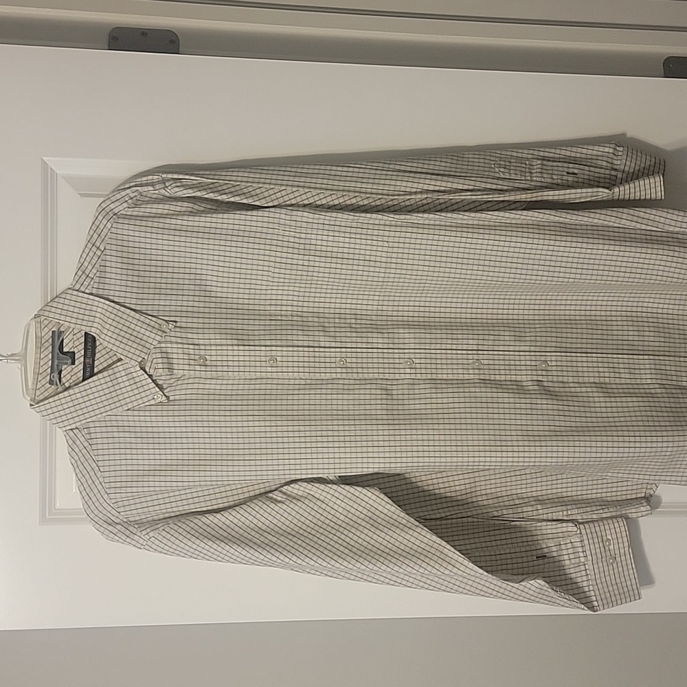Tommy Hilfiger L long sleeve dress shirt